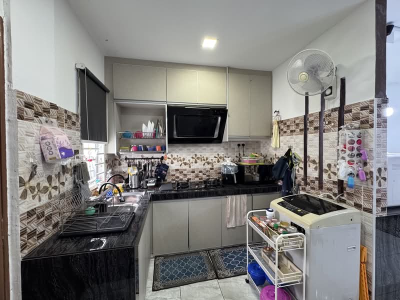 2-storey Terraced House for Sale in Sepang (Selangor) - Azizol . - Kitchen - PropertyGuru.com.my