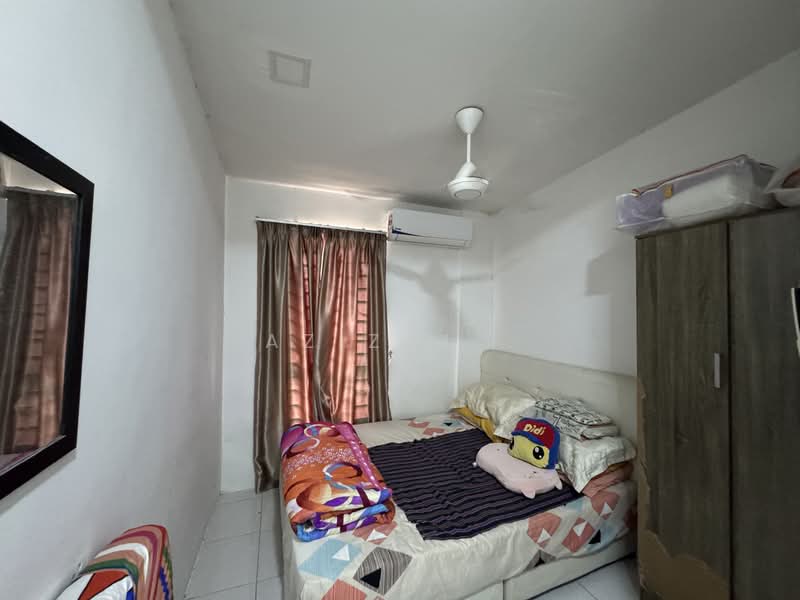 2-storey Terraced House for Sale in Sepang (Selangor) - Azizol . - Bedroom - PropertyGuru.com.my