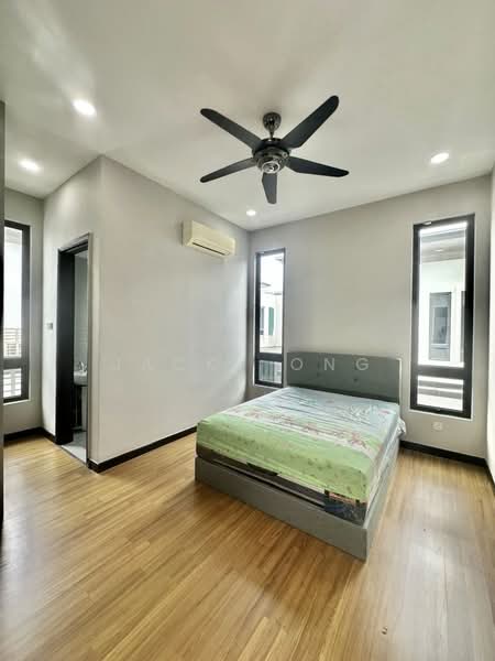 Setia Eco Gardens untuk Untuk Disewa - RM 5,500 /bulan, Apr 2026 - Bedroom - PropertyGuru.com.my