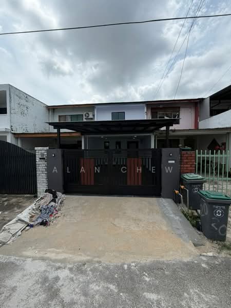2-storey Terraced House for Sale in Taman Johor Jaya (Johor Bahru) - Alan Chew - Exterior - PropertyGuru.com.my