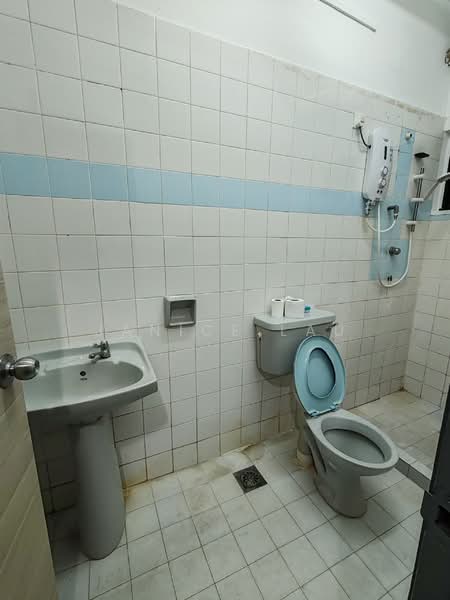 Rose Vista untuk Untuk Disewa - RM 1,800 /bulan, Apr 2026 - Bathroom - PropertyGuru.com.my