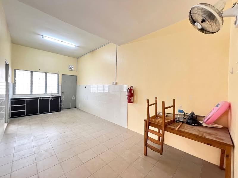 Taman Meru Permai untuk Untuk Dijual - RM 425,000, Apr 2026 - Kitchen - PropertyGuru.com.my