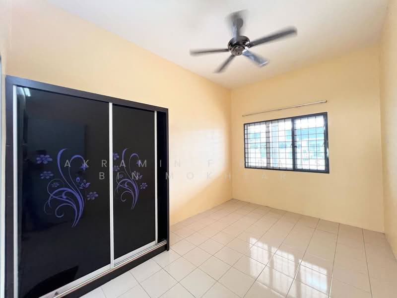 Taman Meru Permai untuk Untuk Dijual - RM 425,000, Apr 2026 - Bedroom - PropertyGuru.com.my