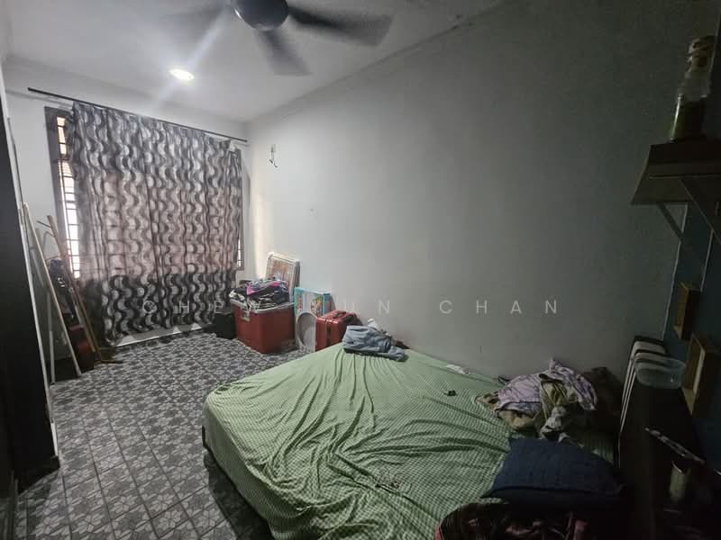 2-storey Terraced House for Sale in Taman Seri Orkid (Skudai) - Chew Yun Chan - Bedroom - PropertyGuru.com.my