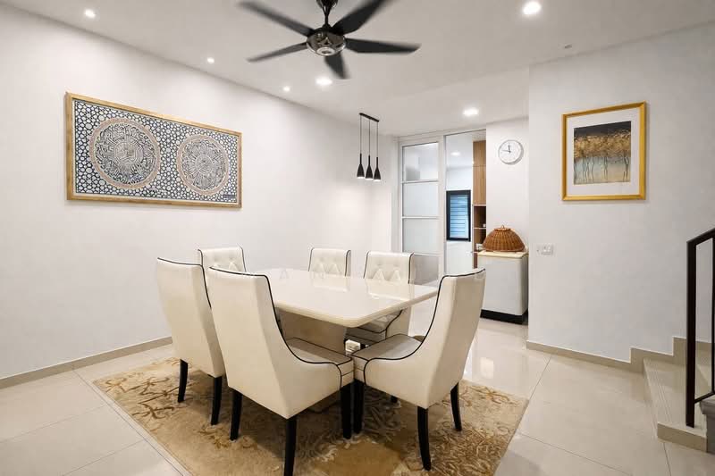 2-storey Terraced House for Sale in Bandar Rimbayu (Telok Panglima Garang) - AIMAN ZUHDI - Dining Room - PropertyGuru.com.my