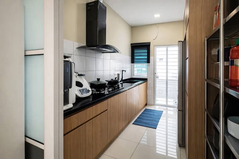 2-storey Terraced House for Sale in Bandar Rimbayu (Telok Panglima Garang) - AIMAN ZUHDI - Kitchen - PropertyGuru.com.my