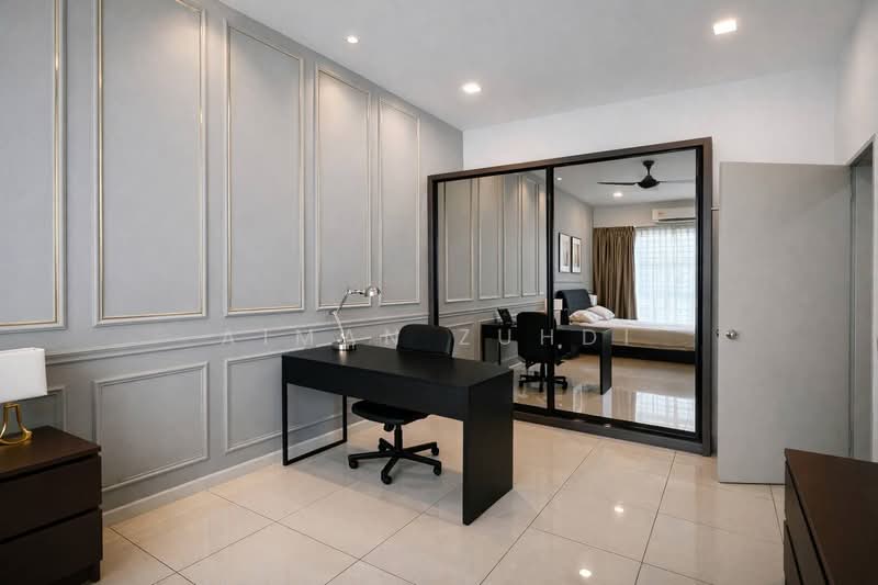 2-storey Terraced House for Sale in Bandar Rimbayu (Telok Panglima Garang) - AIMAN ZUHDI - Bedroom - PropertyGuru.com.my