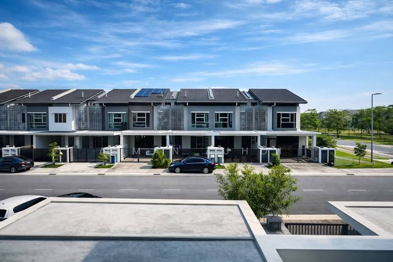 2-storey Terraced House for Sale in Bandar Rimbayu (Telok Panglima Garang) - AIMAN ZUHDI - Exterior - PropertyGuru.com.my