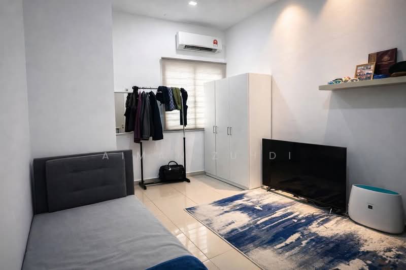 2-storey Terraced House for Sale in Bandar Rimbayu (Telok Panglima Garang) - AIMAN ZUHDI - Bedroom - PropertyGuru.com.my