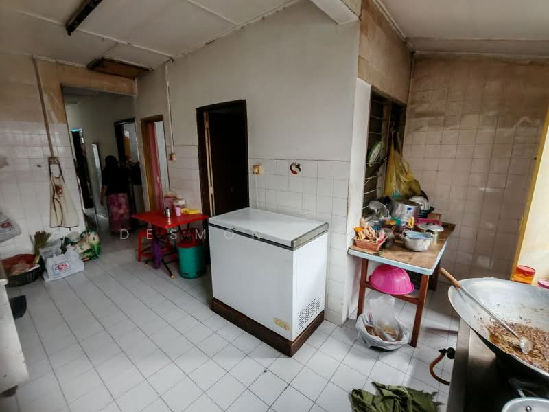 1-storey Terraced House for Sale in Taman Cheras Perdana (Cheras) - Desmond Tang - Kitchen - PropertyGuru.com.my