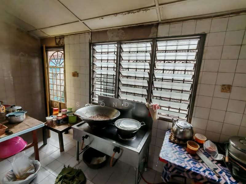 1-storey Terraced House for Sale in Taman Cheras Perdana (Cheras) - Desmond Tang - Kitchen - PropertyGuru.com.my