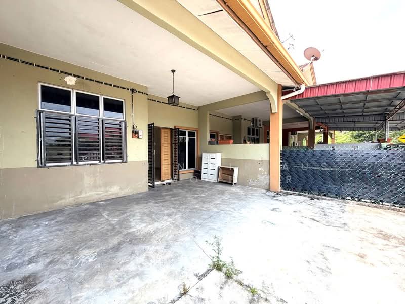 Taman Orkid Kanchong Darat Banting untuk Untuk Dijual - RM 370,000, Apr 2026 - Exterior - PropertyGuru.com.my