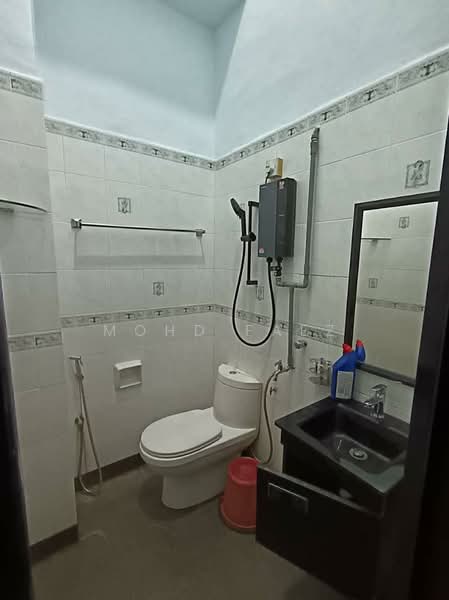 2-storey Terraced House for Sale in Iskandar Puteri (Nusajaya) (Johor) - Mohd Faez - Bathroom - PropertyGuru.com.my