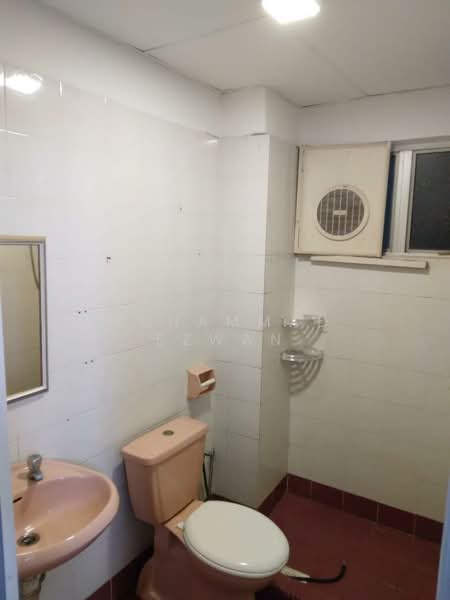 Kemuncak Shah Alam untuk Untuk Dijual - RM 348,000, Apr 2026 - Bathroom - PropertyGuru.com.my