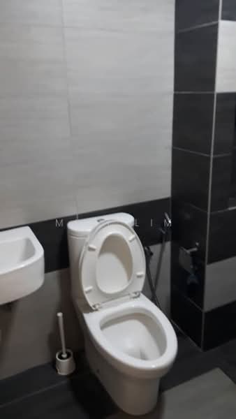Condominium for Rent at Aster Residence - MiQi Lim - Bathroom - PropertyGuru.com.my