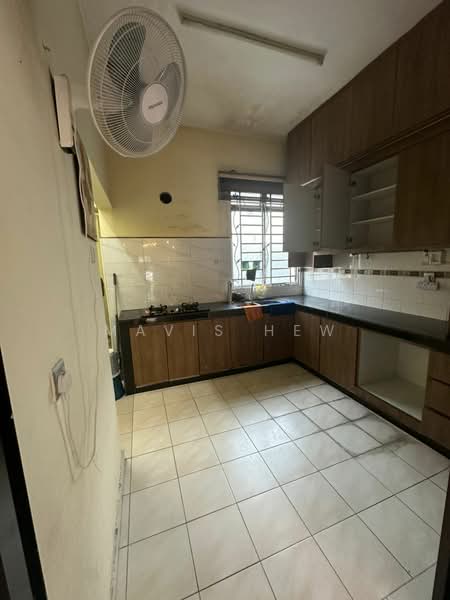 2-storey Terraced House for Rent in Taman Mount Austin (Tebrau) - Mavis Hew - Kitchen - PropertyGuru.com.my