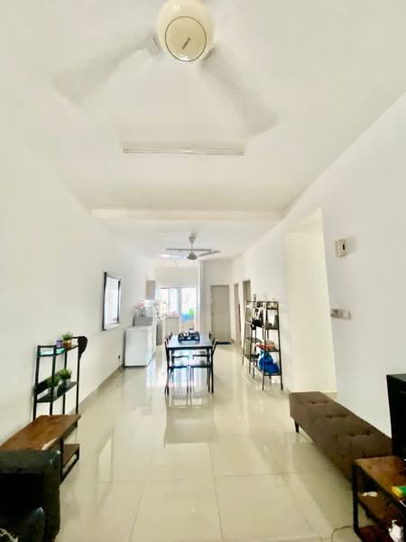 Villa kesuma untuk Untuk Dijual - RM 300,000, Apr 2026 - Living Room - PropertyGuru.com.my