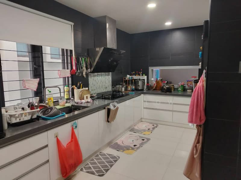 2-storey Terraced House for Sale in TAMAN PUCHONG UTAMA (Puchong) - Shanice Low - Kitchen - PropertyGuru.com.my