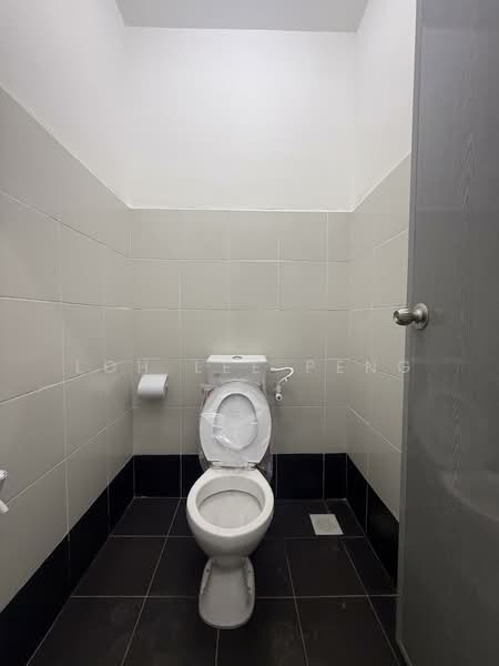Pangsapuri Flora Indah untuk Untuk Disewa - RM 1,000 /bulan, Apr 2026 - Bathroom - PropertyGuru.com.my