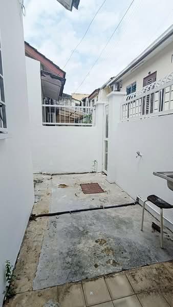 Terraced House for Sale in Bukit Rahman Putra (Sungai Buloh) - Jack Soo - Exterior - PropertyGuru.com.my