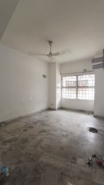 Terraced House for Sale in Bukit Rahman Putra (Sungai Buloh) - Jack Soo - Living Room - PropertyGuru.com.my