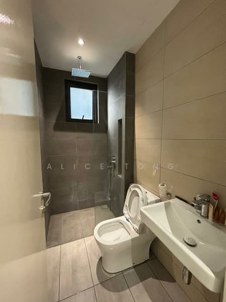 Sky Meridien untuk Untuk Disewa - RM 2,300 /bulan, Apr 2026 - Bathroom - PropertyGuru.com.my