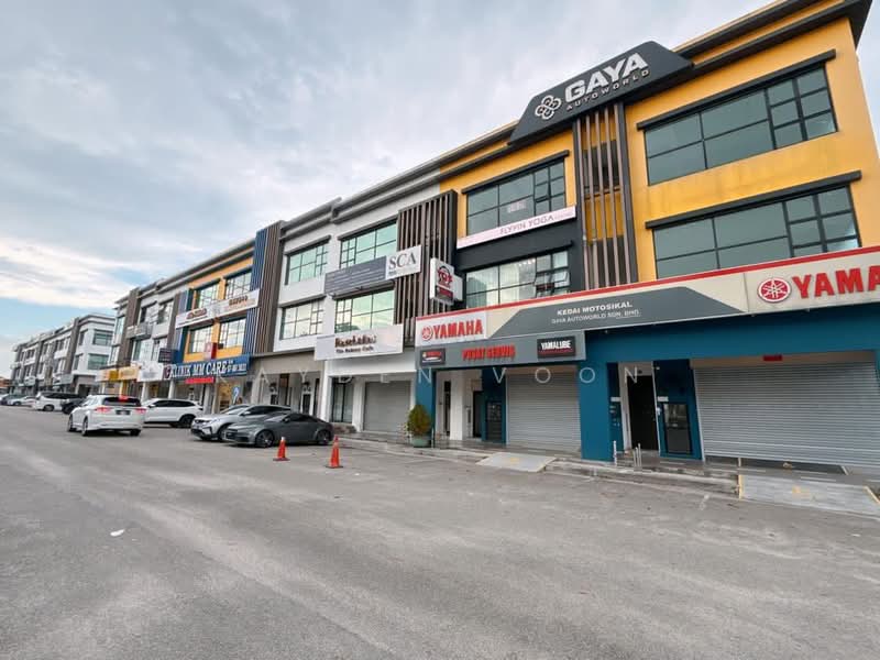 Pelangi Indah Jalan Cantik 20 Three Storey Shop lot ground floor untuk Untuk Disewa - RM 4,200 /bulan, Apr 2026 - Exterior - PropertyGuru.com.my