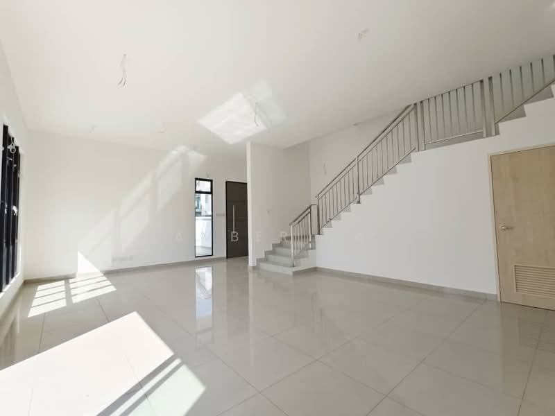 Taman Mount Austin untuk Untuk Dijual - RM 1,600,000, Apr 2026 - Living Room - PropertyGuru.com.my