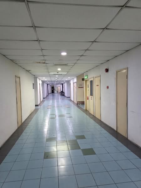Office for Sale in Shah Alam (Selangor) - Hui Kien Tan - Corridor - PropertyGuru.com.my