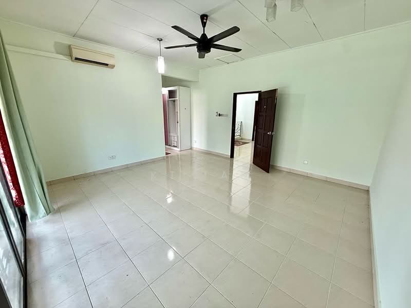 Rumah Teres untuk Dijual di Kulai (Johor) - KT Tan - Living Room - PropertyGuru.com.my