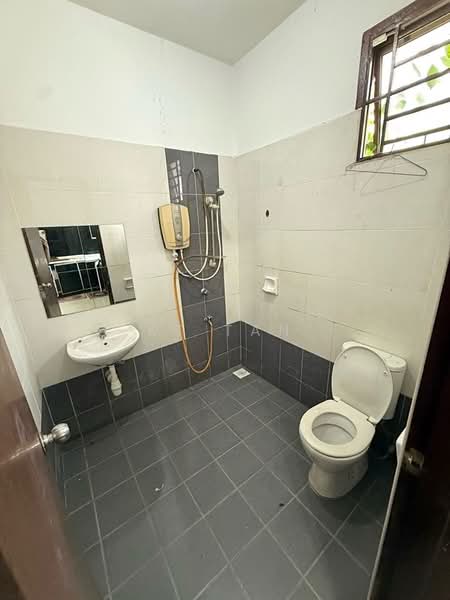 Rumah Teres untuk Dijual di Kulai (Johor) - KT Tan - Bathroom - PropertyGuru.com.my