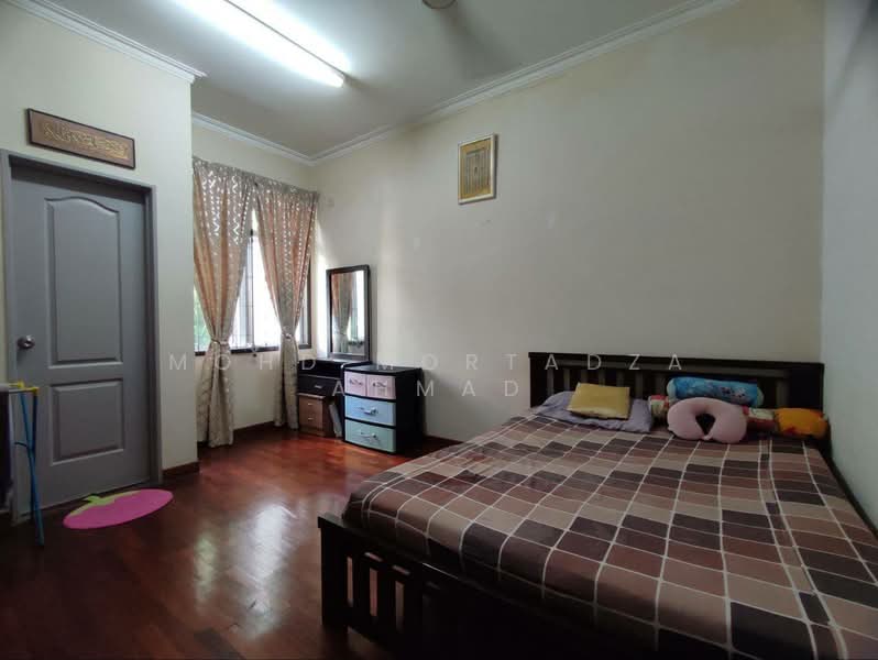 Semi-Detached House for Sale in Presint 15 (Putrajaya) - Mohd Mortadza Ahmad - Bedroom - PropertyGuru.com.my