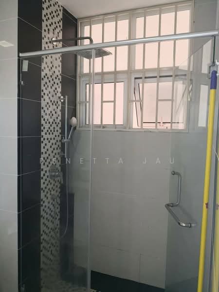 Service Residence for Rent at Skypod Residence - Renetta Jau - Bathroom - PropertyGuru.com.my