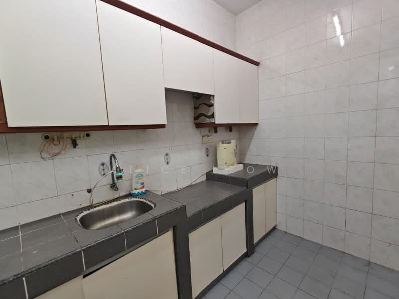 2-storey Terraced House for Sale in TAMAN PUCHONG UTAMA (Puchong) - Alice Leow - Kitchen - PropertyGuru.com.my