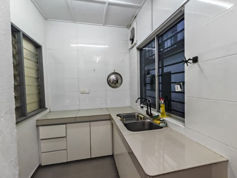 2-storey Terraced House for Sale in TAMAN PUCHONG UTAMA (Puchong) - Alice Leow - Kitchen - PropertyGuru.com.my