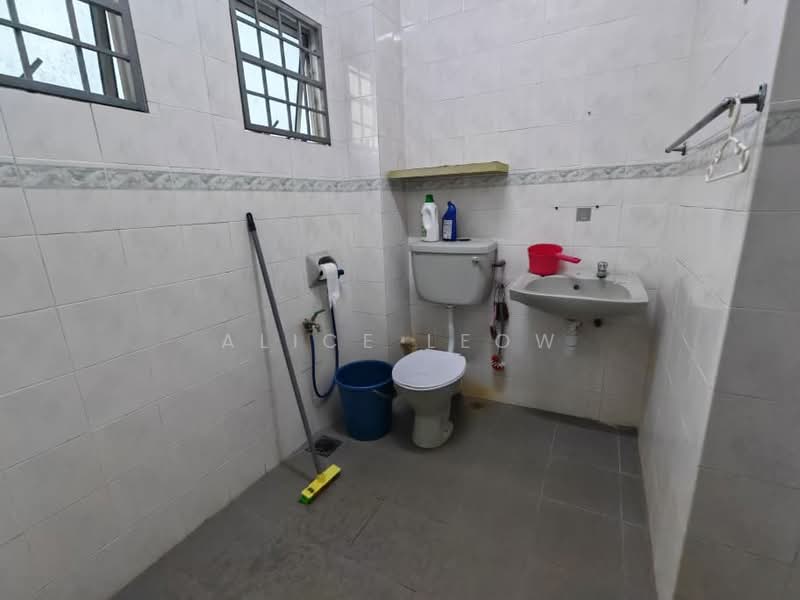 2-storey Terraced House for Sale in TAMAN PUCHONG UTAMA (Puchong) - Alice Leow - Bathroom - PropertyGuru.com.my
