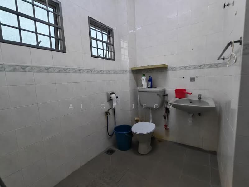 2-storey Terraced House for Sale in TAMAN PUCHONG UTAMA (Puchong) - Alice Leow - Bathroom - PropertyGuru.com.my