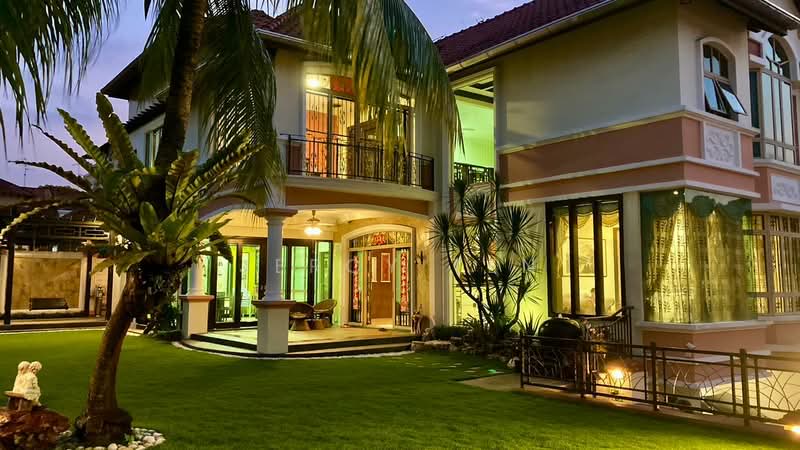 Semi-Detached House for Sale in Taman Molek (Johor Bahru) - Jercy Ten - Exterior - PropertyGuru.com.my