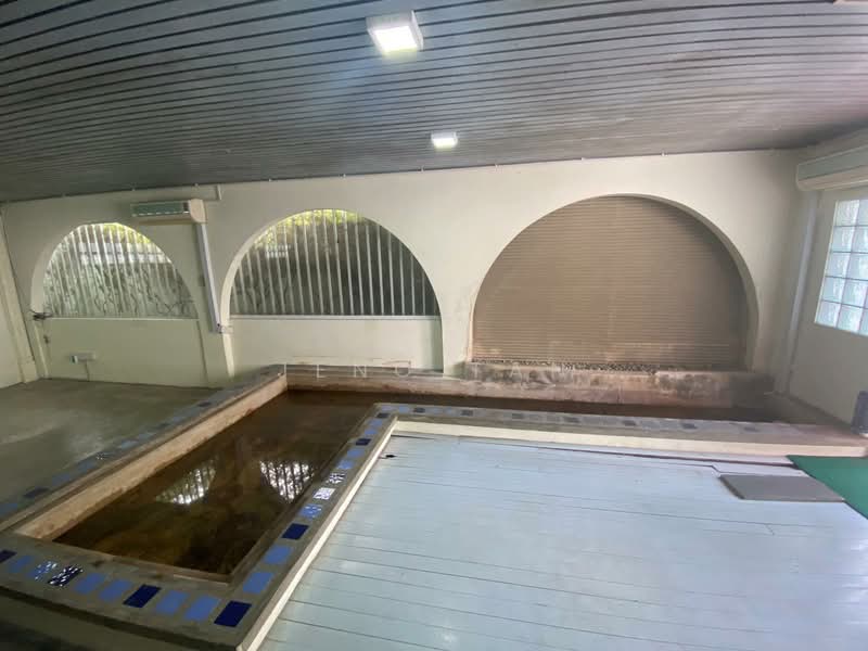 Single storey bangolow for rent at kuching Tabuan jaya I braco opesite untuk Untuk Disewa - RM 5,000 /bulan, Apr 2026 - Pool - PropertyGuru.com.my