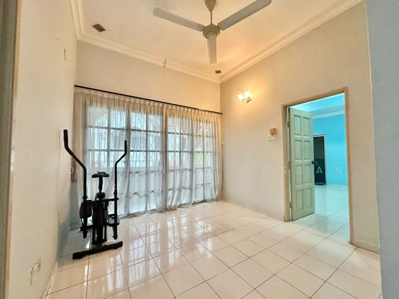 Semi-Detached House for Sale in Kajang (Selangor) - Mohd Nazri Roslan - Living Room - PropertyGuru.com.my