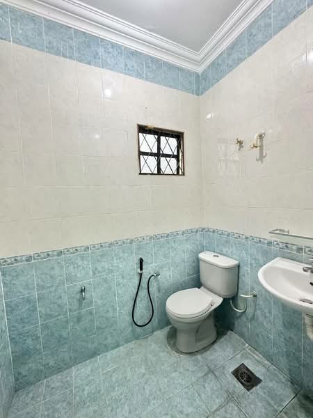 Semi-Detached House for Sale in Kajang (Selangor) - Mohd Nazri Roslan - Bathroom - PropertyGuru.com.my