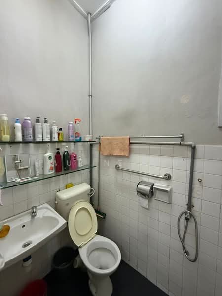 Taman Daya Taman Daya Tamans Dayas untuk Untuk Dijual - RM 750,000, Apr 2026 - Bathroom - PropertyGuru.com.my