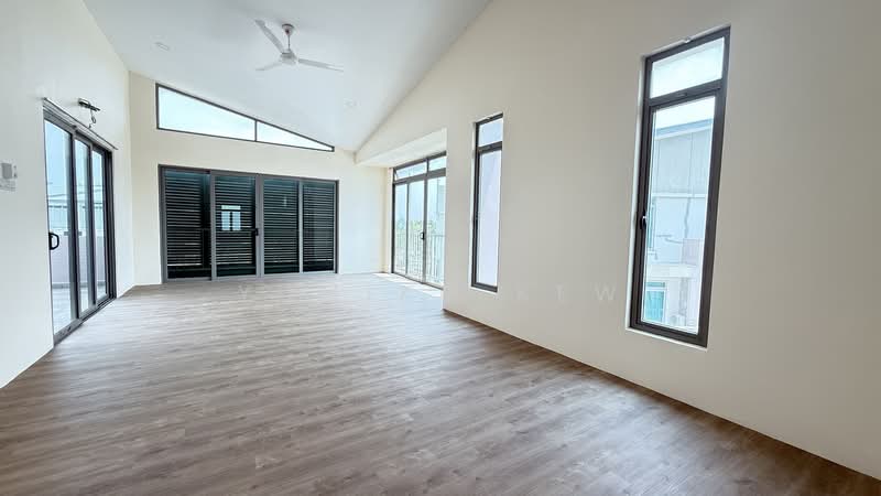 Semi-Detached House for Sale in D'Island (Puchong) - Yumiko Kew - Living Room - PropertyGuru.com.my
