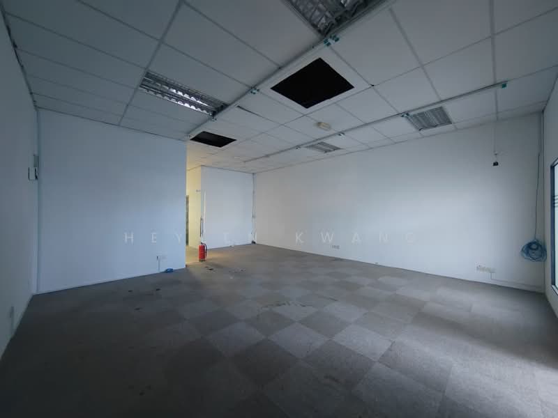 Shah Alam Seksyen 7 Renovated 2nd Floor Office for Rent untuk Untuk Disewa - RM 3,200 /bulan, Apr 2026 - Interior - PropertyGuru.com.my