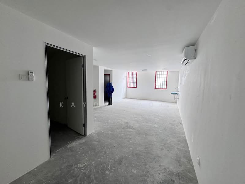 Shop for Rent in Tampoi (Johor) - Kayden Voon - Interior - PropertyGuru.com.my