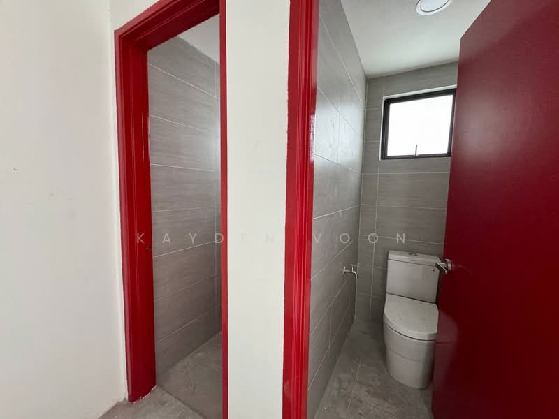 Shop for Rent in Tampoi (Johor) - Kayden Voon - Bathroom - PropertyGuru.com.my