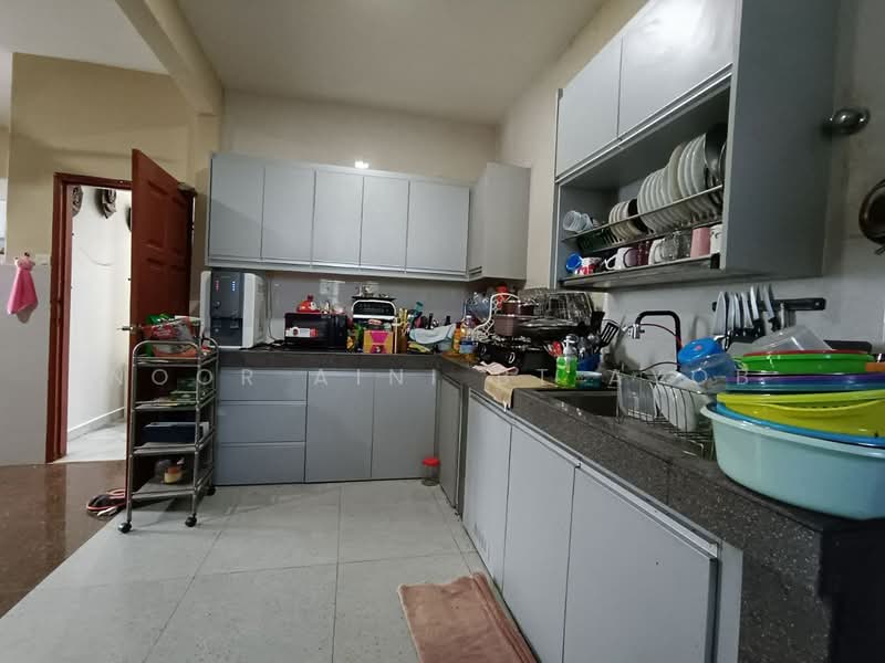 Bungalow for Sale in Seksyen 9 (Shah Alam) - Noor Aini Bt Ayob - Kitchen - PropertyGuru.com.my