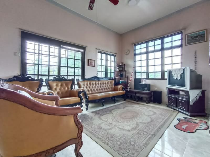 Bungalow for Sale in Seksyen 9 (Shah Alam) - Noor Aini Bt Ayob - Living Room - PropertyGuru.com.my