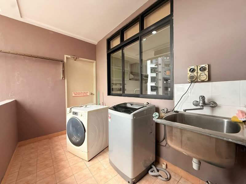 Green Heights Condo untuk Untuk Disewa - RM 3,000 /bulan, Apr 2026 - Balcony - PropertyGuru.com.my