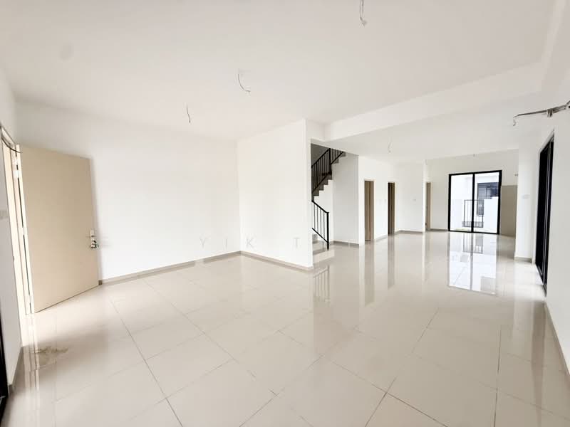 2-storey Terraced House for Sale in Bandar Dato Onn (Tebrau) - Yik Tat - Living Room - PropertyGuru.com.my